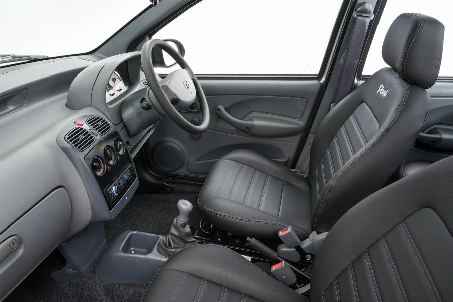 Интерьер Tata Indica Flash 2016 года  (фото 14 из 30)